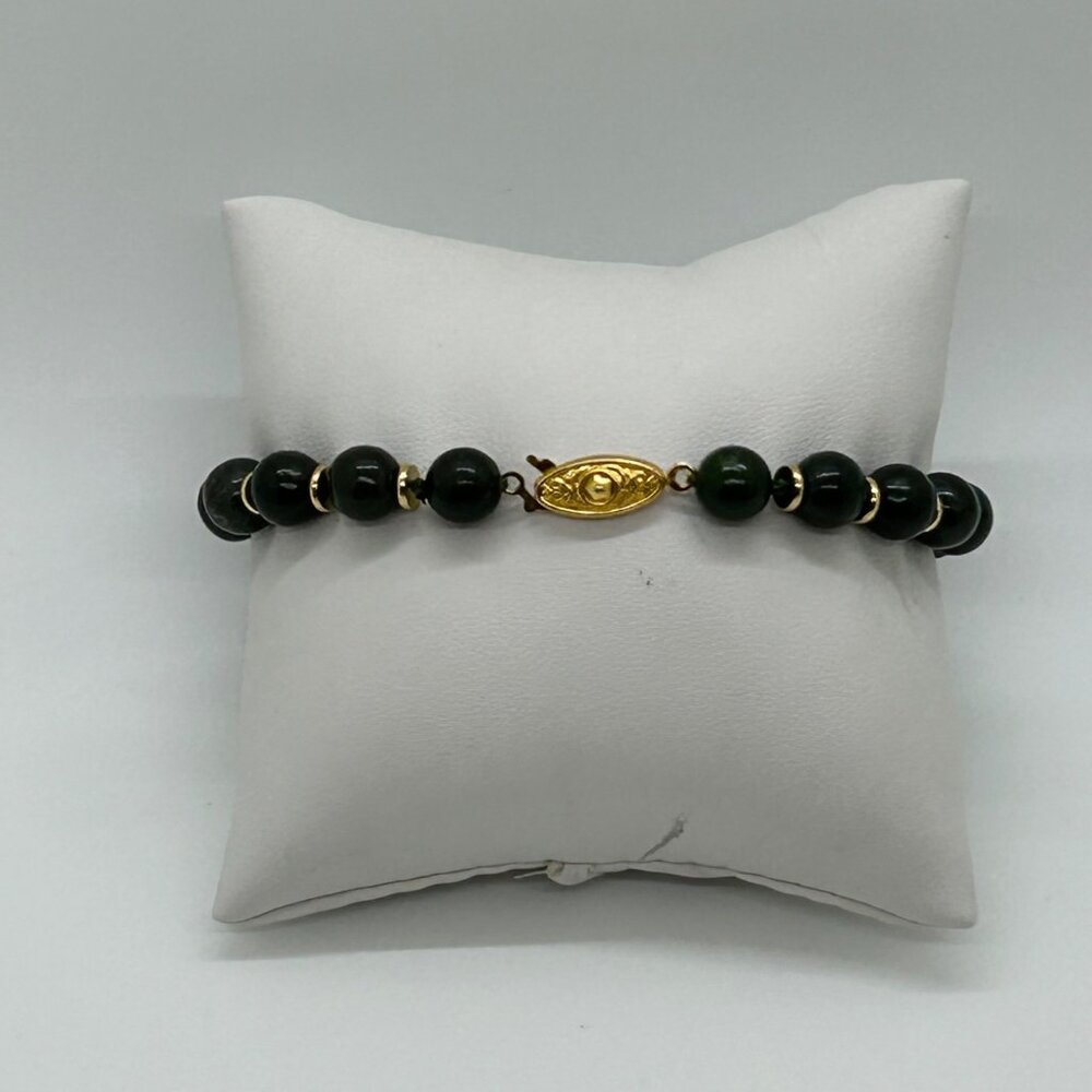 Vintage Forest Green Glass Beaded Bracelet Classic Gold-Tone Clasp Accents - Picture 14 of 15